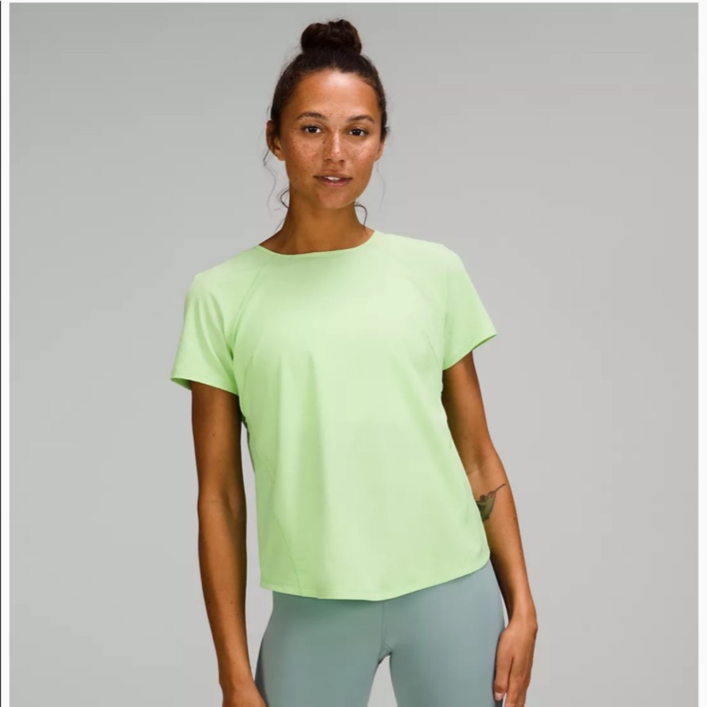 NWT Lightweight Stretch Running Short Sleeve Shirt Size 4 - Scream Green Light